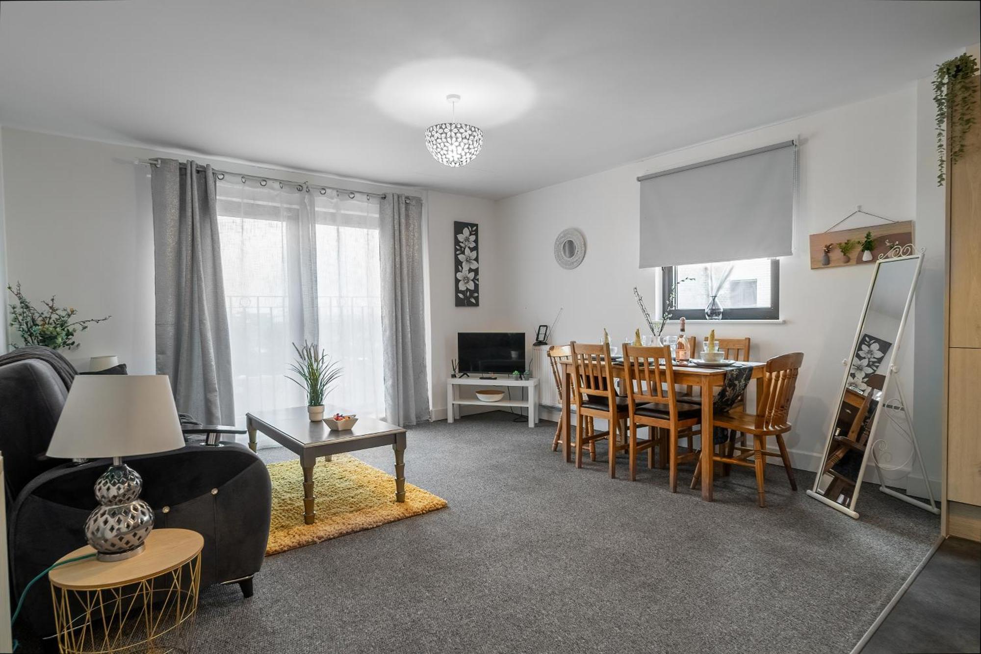 Livestay-New Private Apartment Building Minutes From Heathrow Slough Exterior foto