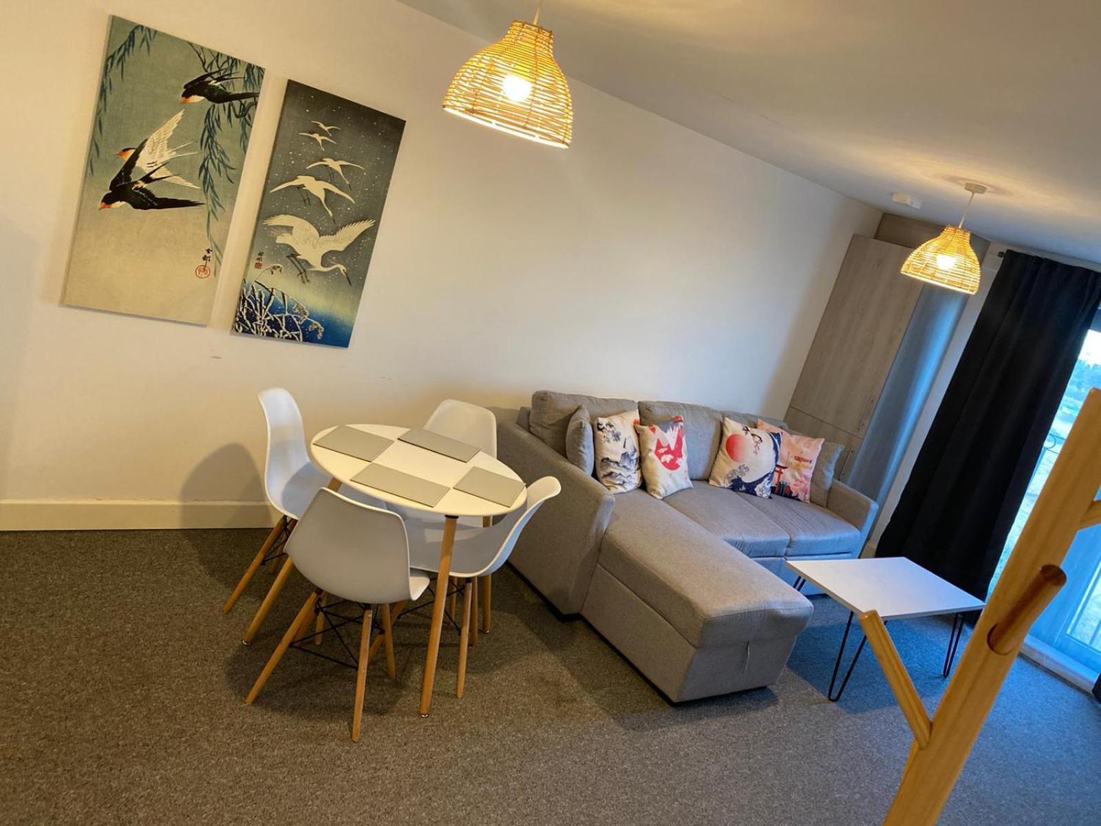 Livestay-New Private Apartment Building Minutes From Heathrow Slough Exterior foto